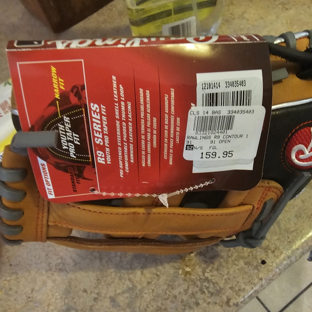 Rawlings R9 Series Youth Baseball Glove - Picture 2 of 3